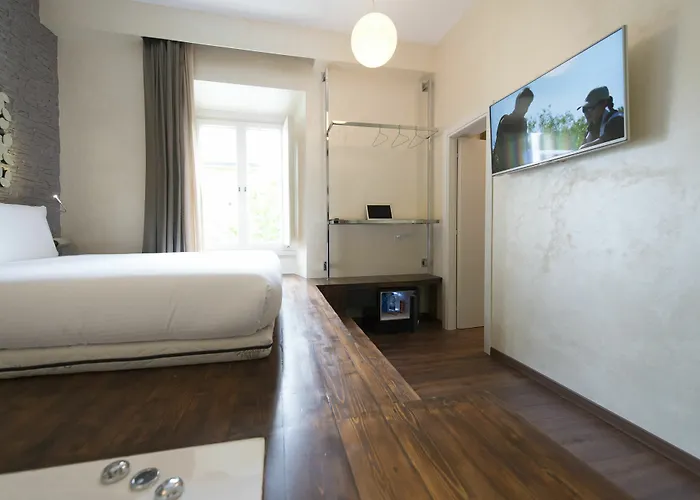 Konukevi Irooms Station 4*